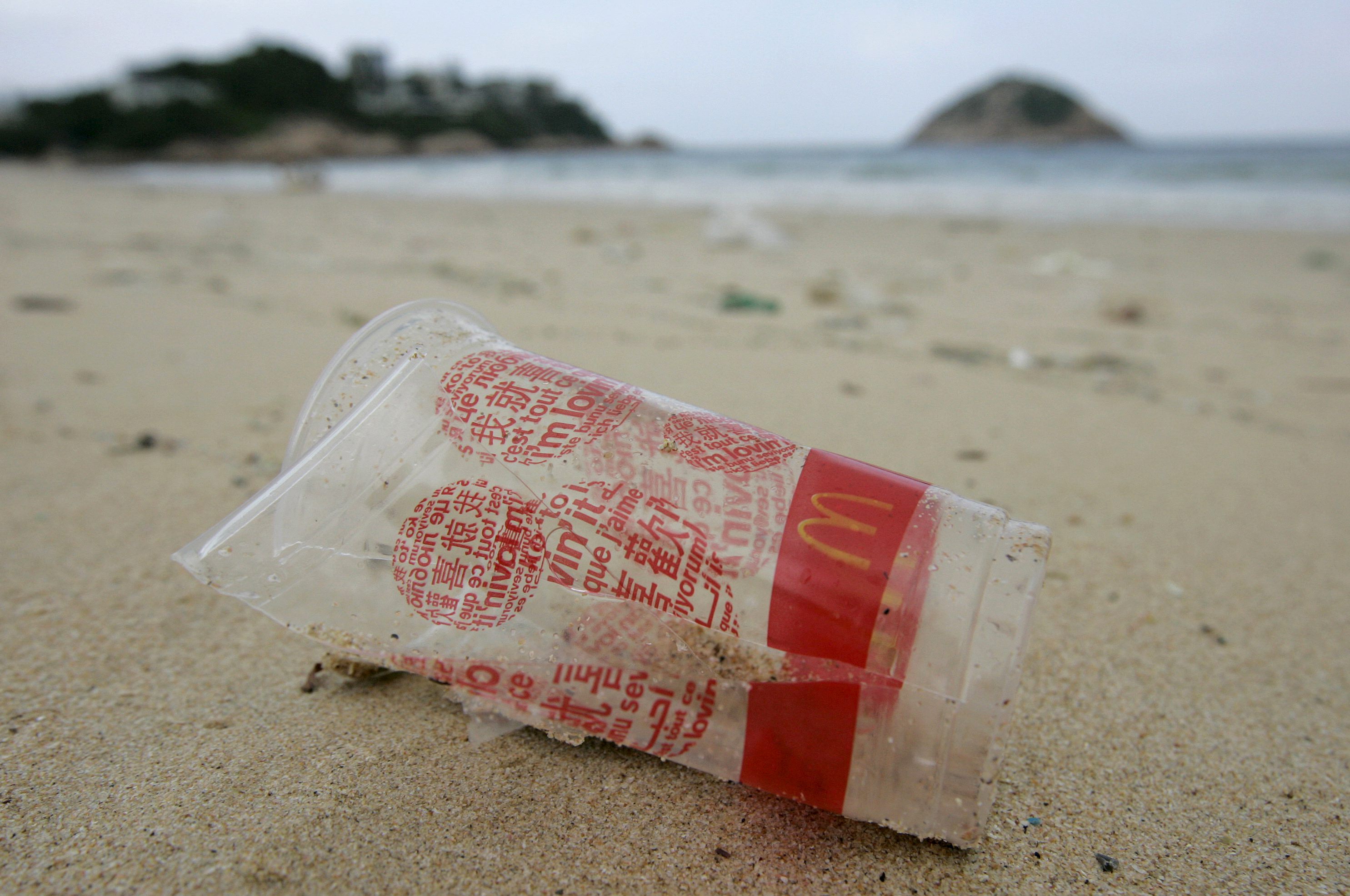 Plástico en la playa