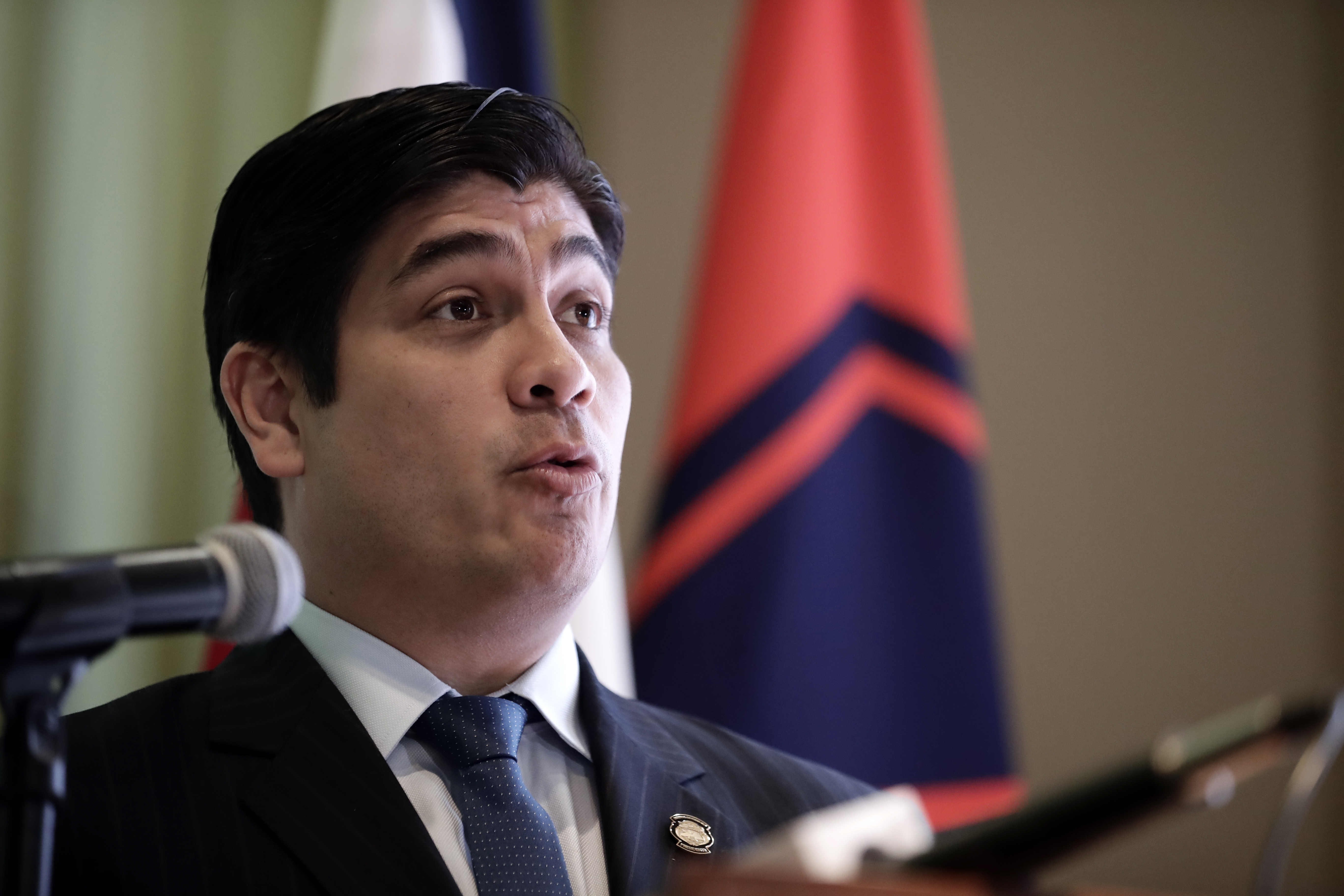 Carlos Alvarado