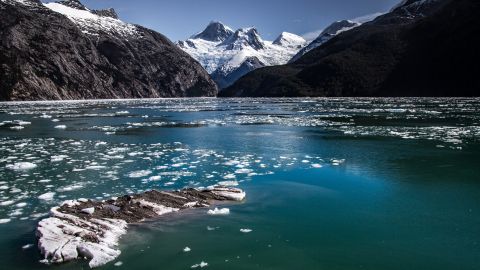 Glaciar en el fiordo Yendegaia, Chile