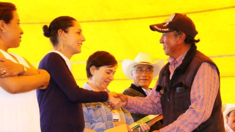 Sheinbaum y ejidatarios