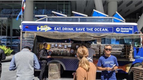 Food truck del Acuario de la Bahía de Monterrey 