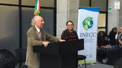 Amparo Martínez y Víctor M. Toledo