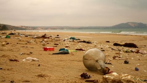 Basura en la playa