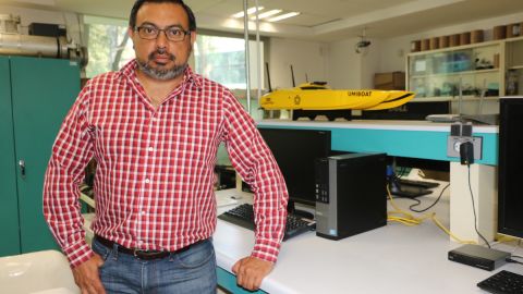 Construyen vehículo acuático autónomo para monitoreo de ríos o lagos