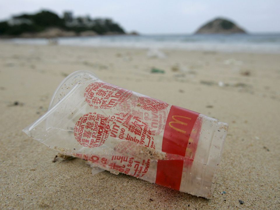 Plástico en la playa