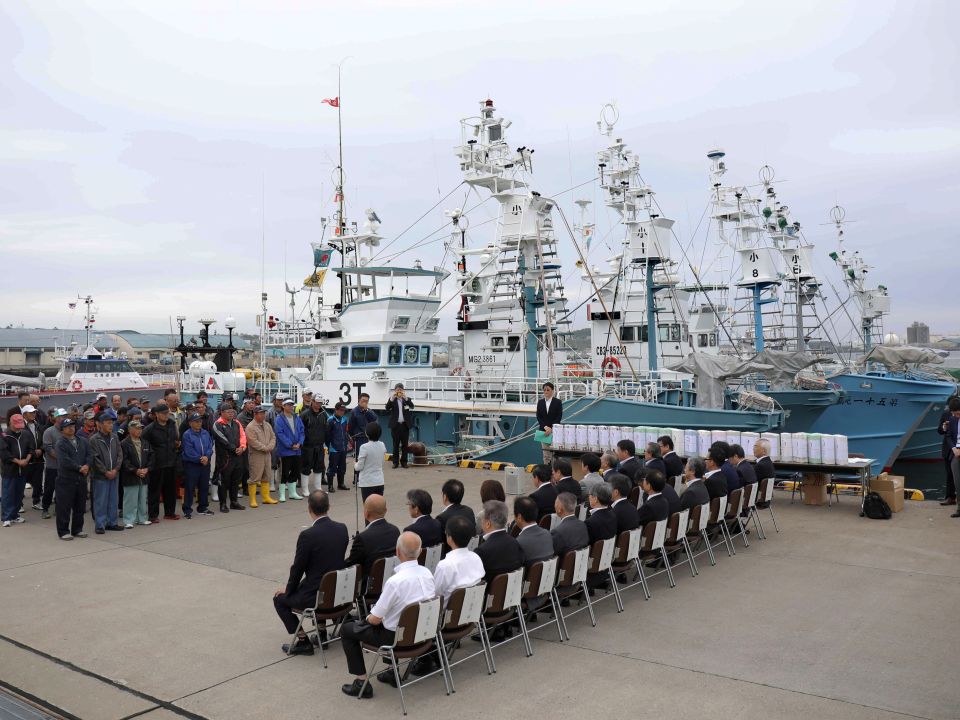 Después de 31 años, Japón restablece su controvertida caza de ballenas 