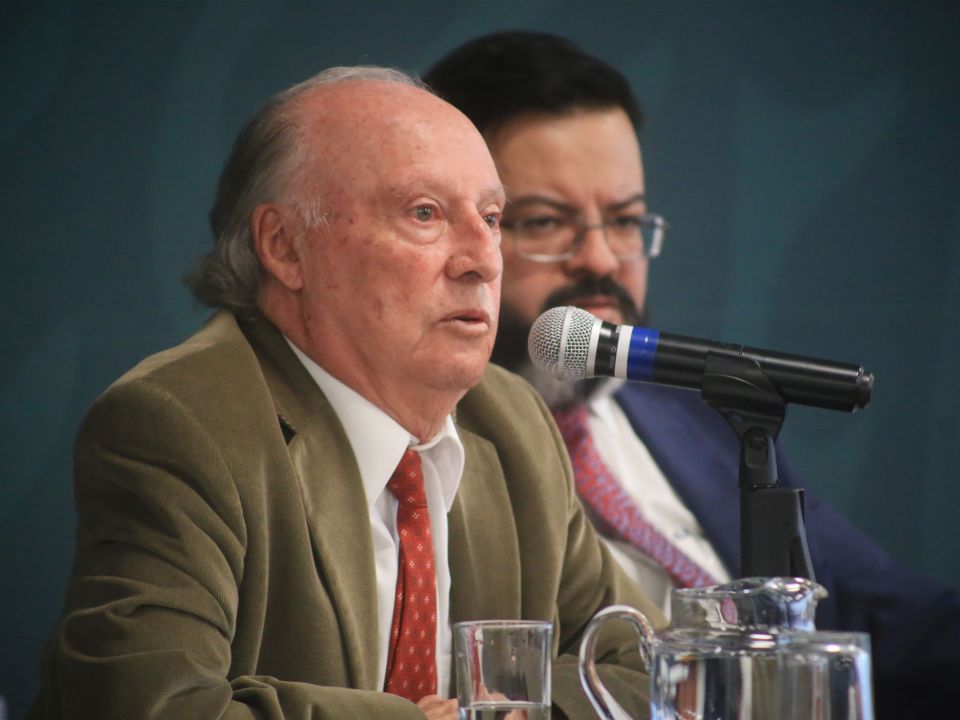 Víctor M. Toledo Manzur