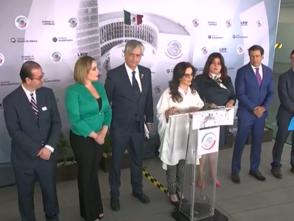 Reunión Senado