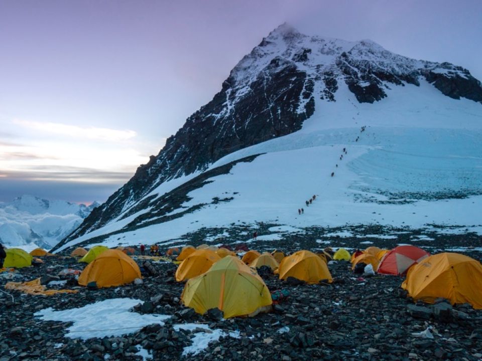 Tiendas de campaña en el Everest