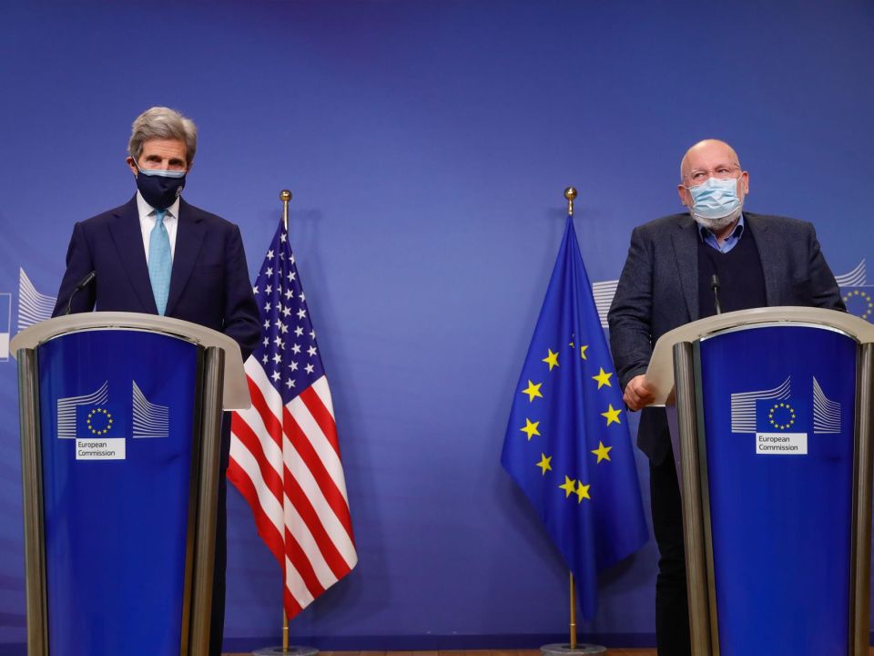 John Kerry y Frans Timmermans