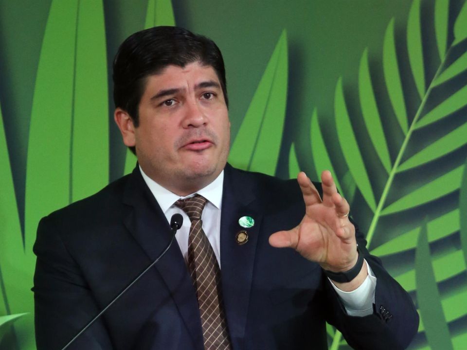 Carlos Alvarado