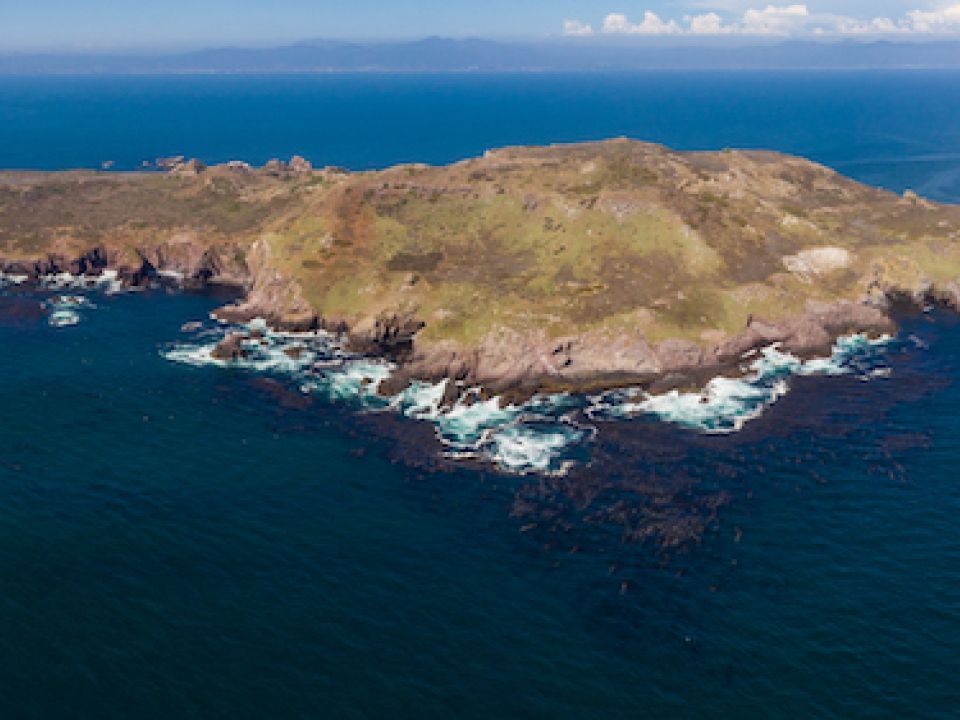 Archipiélago Todos Santos.
