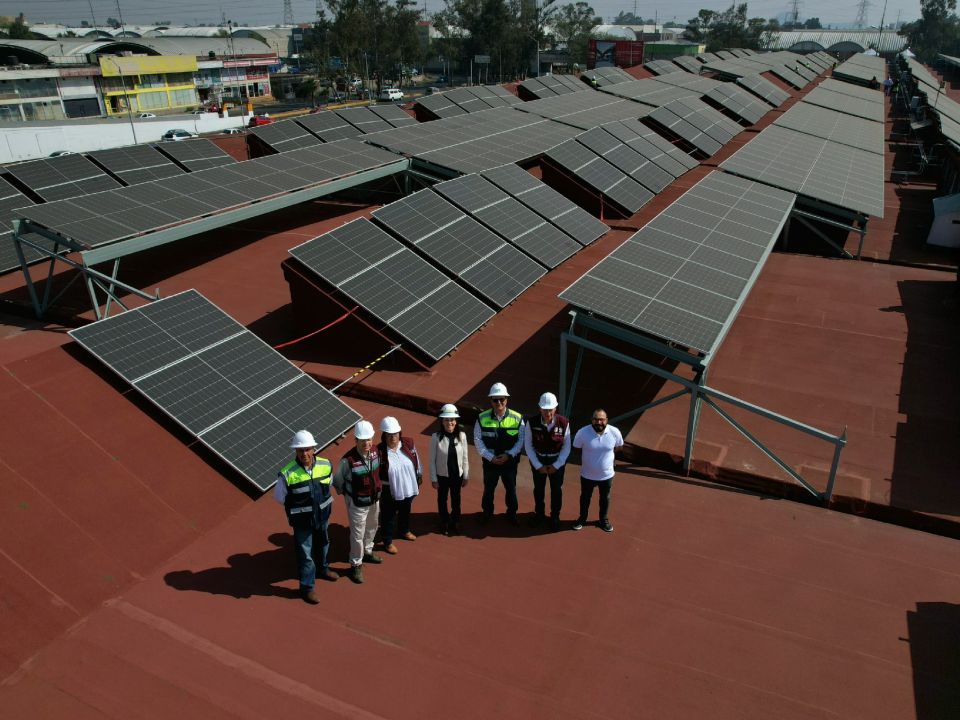 Planta solar en la Central de abastos