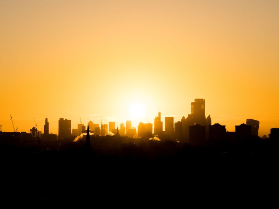 Sol en la ciudad