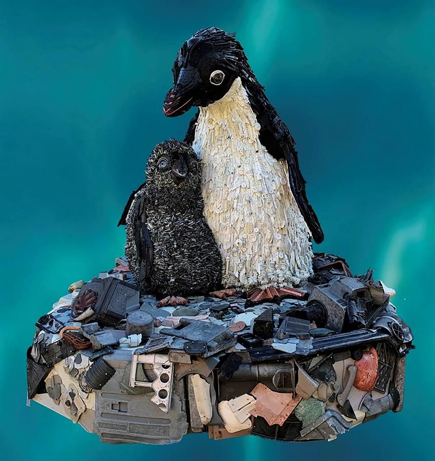 Escultura de desechos plásticos