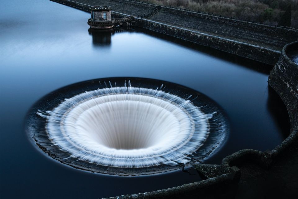 Jonathan Bean Embalse de agua